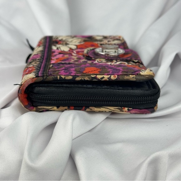 Vera Bradley Turn Lock - Zip around Wallet - RoseWood - Good Condition - Picture 6 of 16